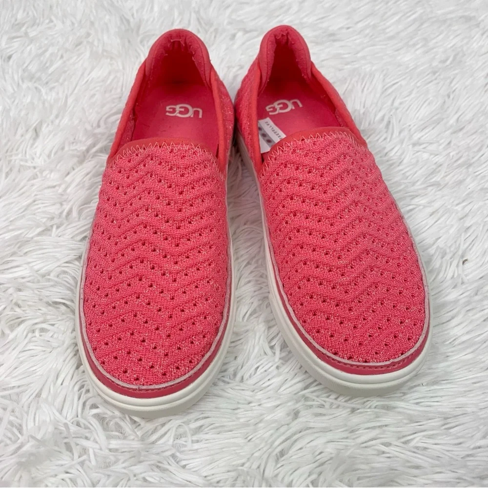 UGG girl Pink Caplan Slip-On Shoes shimmer metallic coral‎